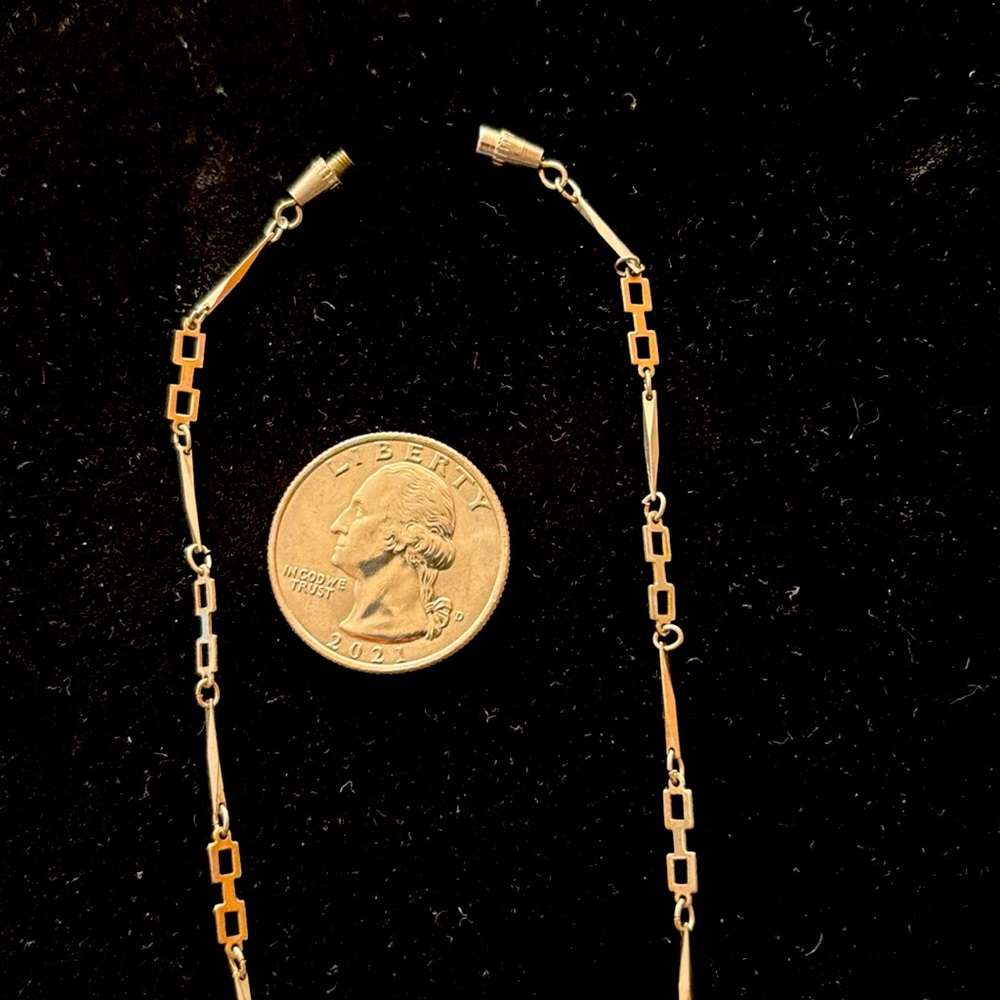 Gold toned chain necklace - Picture 3 of 4